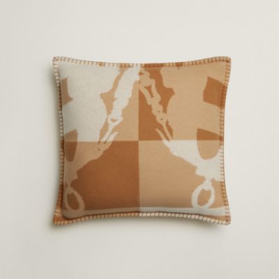 Casaque Rayee Horizontale pillow - Blue | Hermès Hong Kong SAR